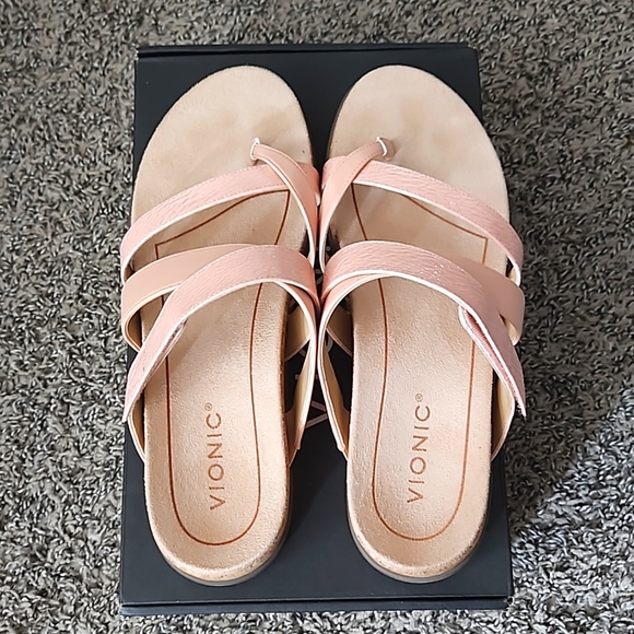 Vionic Sandals - NWT - Picture 1 of 4
